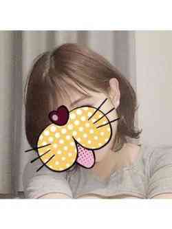 きぃ