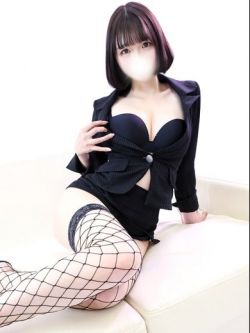 友坂みずな